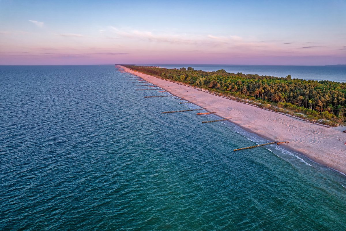 TOP 10 Najładniejsze plaże w Polsce. Sprawdź, gdzie podreptać w piasku nad Bałtykiem 5 Plaża na Helu