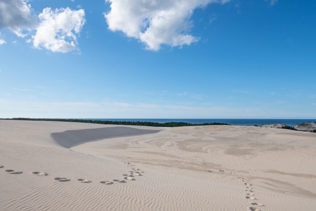 TOP 10 Najładniejsze plaże w Polsce. Sprawdź, gdzie podreptać w piasku nad Bałtykiem 7 Plaża Łeba